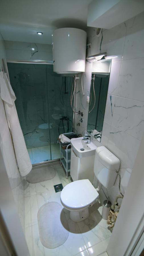5 Star Central Studio Skopje Ngoại thất bức ảnh