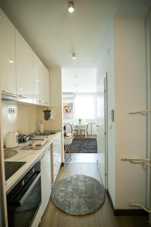 5 Star Central Studio Skopje Ngoại thất bức ảnh