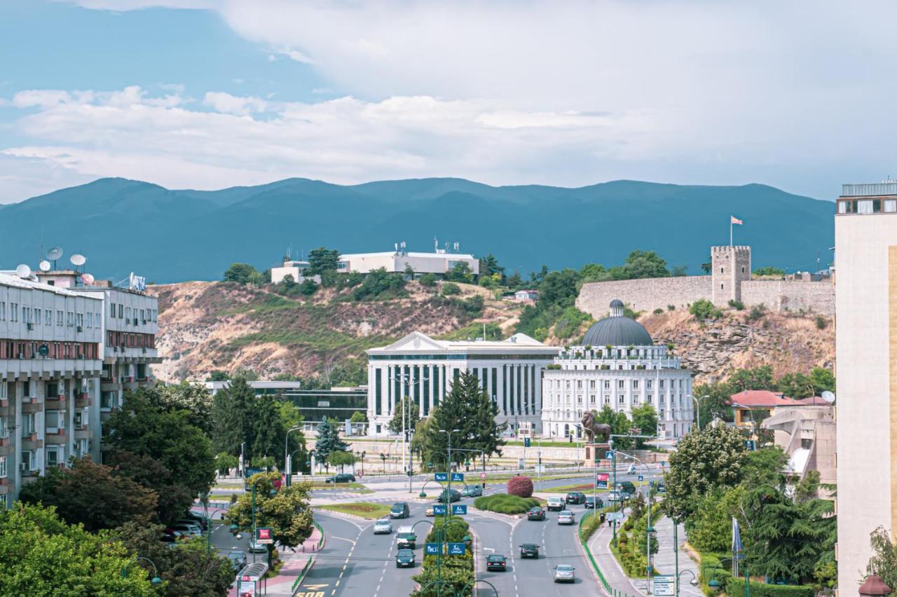 5 Star Central Studio Skopje Ngoại thất bức ảnh